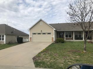 1904 N 157th St, Basehor, KS 66007