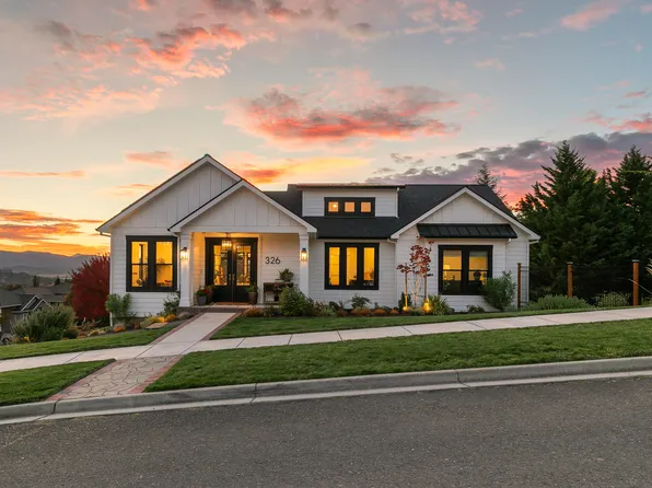 326 Mary Bee Ln, Medford, OR 97504