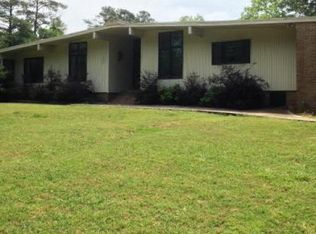 714 E Greenwood St, Abbeville, SC 29620