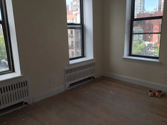 Rented by RV Realty | media 10