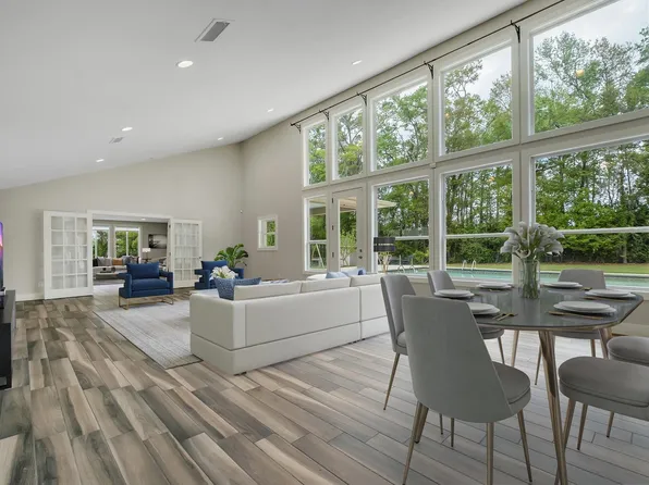 1061 E Windwood Way, Tallahassee, FL 32311