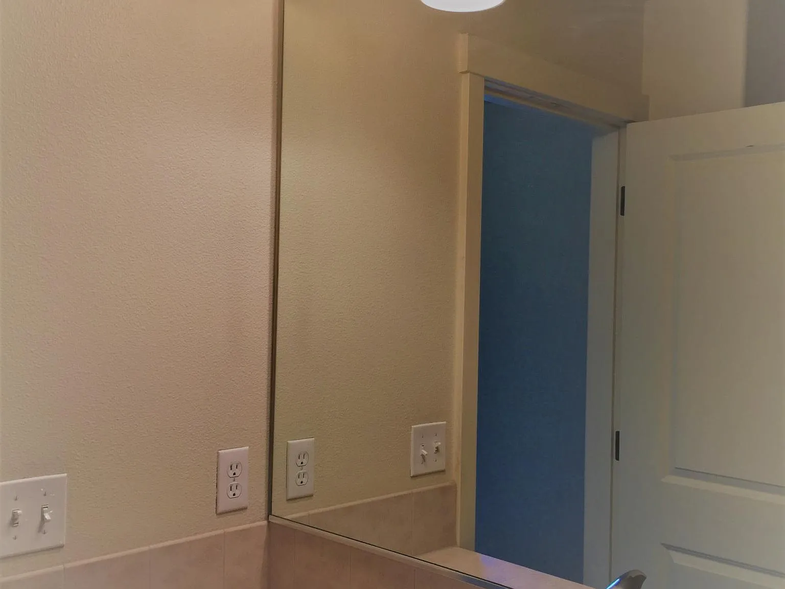 642 NW Garswood Ter — Photo 2