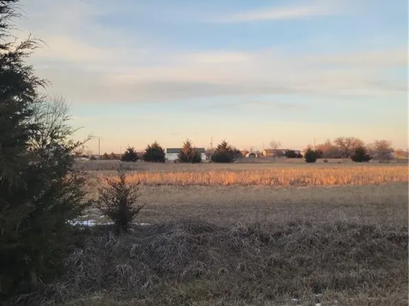 49 Wilderness Trl, Linn Valley, KS 66040