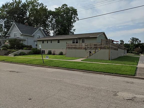 2nd image of 522 E Detroit Ave