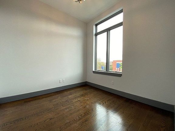 4th image of 168 Stuyvesant Ave #4D