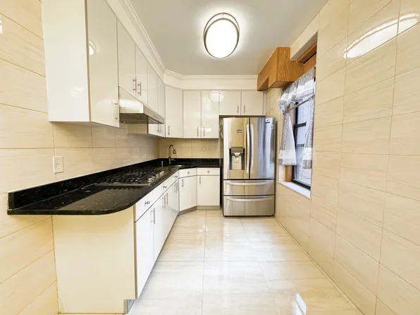 41-21 42nd Street image 5 of 19