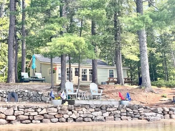305 Round Pond Road, Wakefield, NH 03830