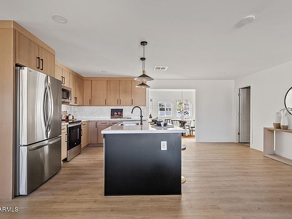 2nd image of 4129 E EUGIE Avenue