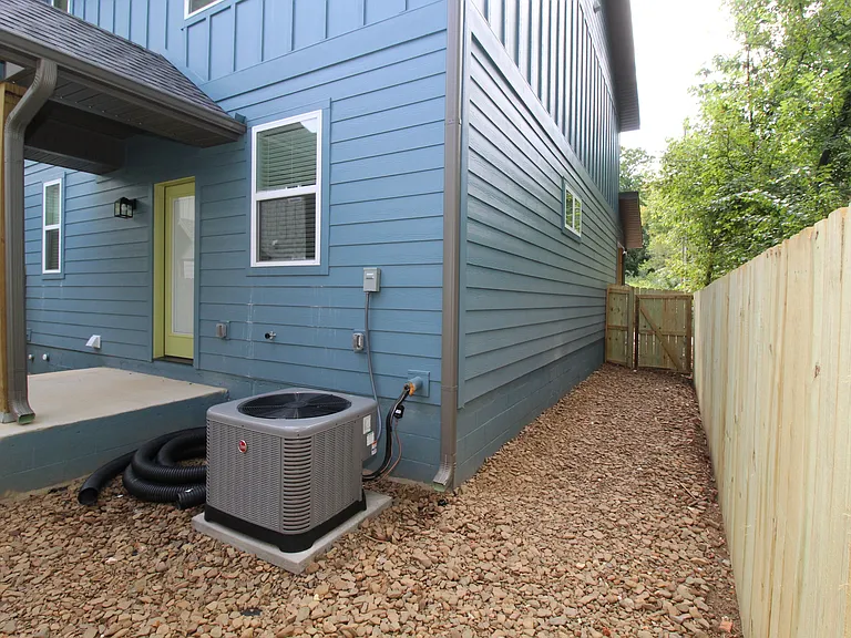 373 S Willow Avenueapt #1 — Photo 24