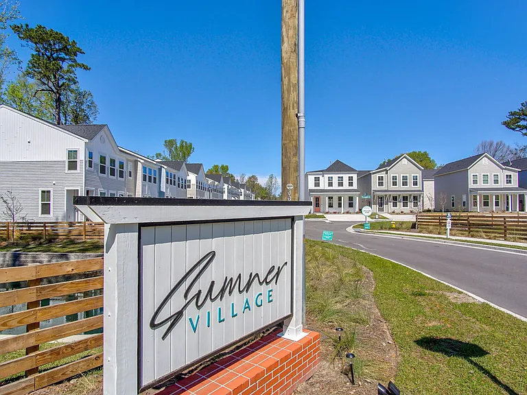 Sumner Village — Photo 25