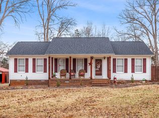 3316 Golden Oaks Dr, Graham, NC 27253