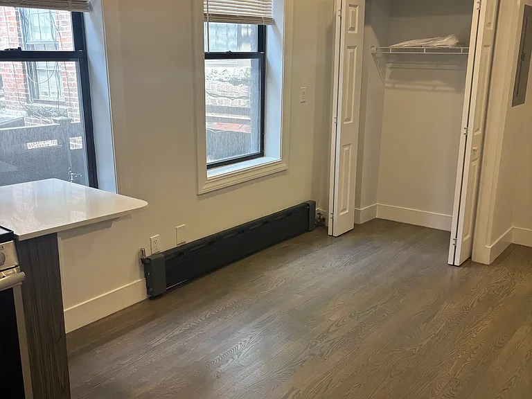 24 Phillips St #2 — Photo 2