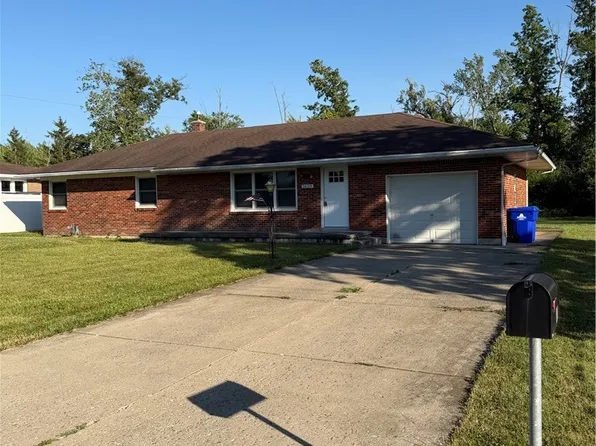 1629 S Bend Ln, Lake View, NY 14085