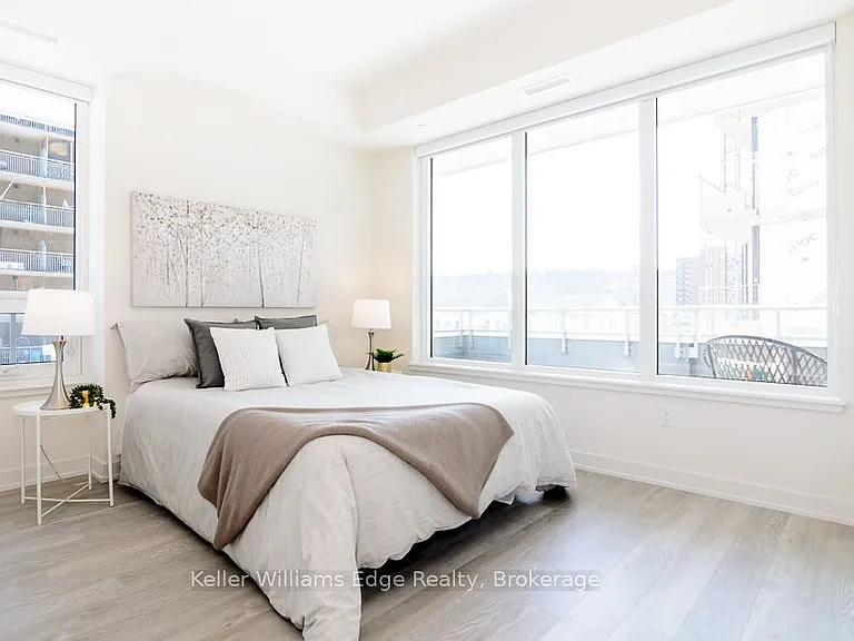 212 King William St #405 — Photo 17