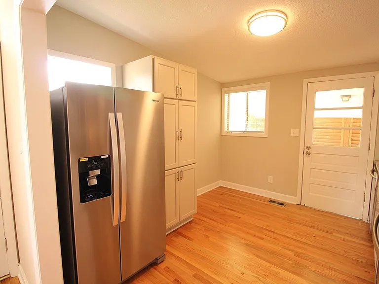519 Bashford Rd — Photo 8