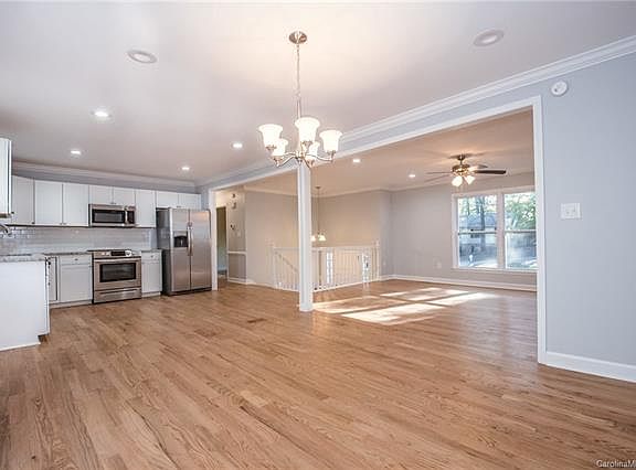 3rd image of 8127 Cliffside Dr #16