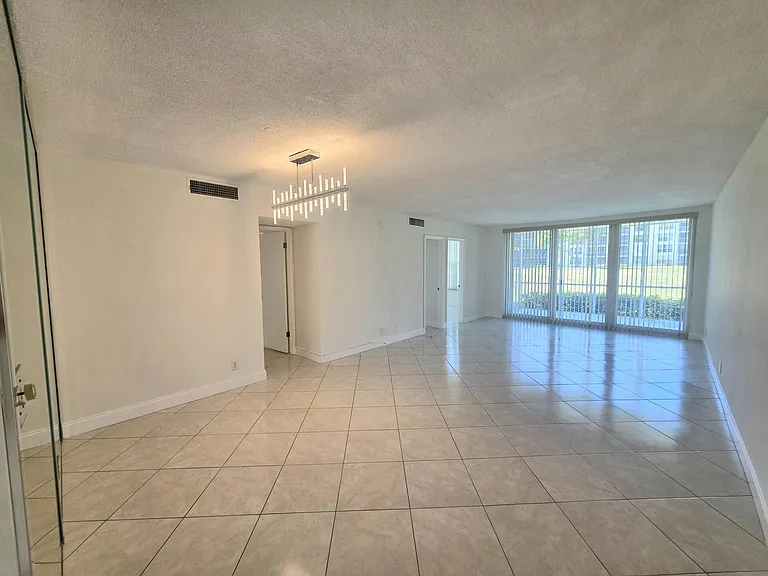 3100 NE 48th Ct #113 — Photo 26