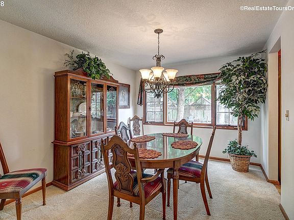 5th image of 2460 SE Clover Ct