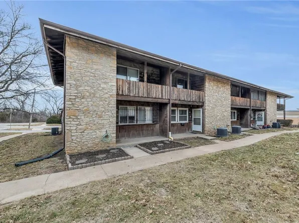 1222 N 76th St, Kansas City, KS 66112