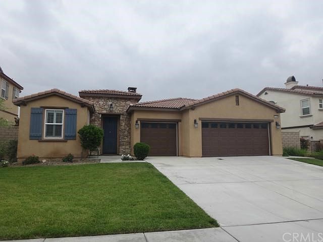 1st image of 15359 Crimson St