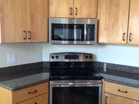 5th image of 26637 Humber St