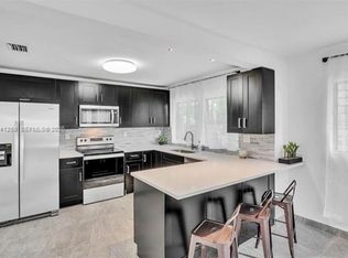 211 SE 9th St #211, Hallandale, FL 33009