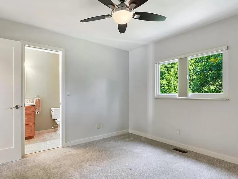 540 Barberry Ave — Photo 4