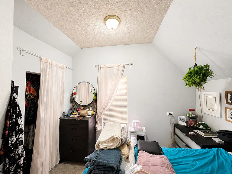 2417 W 32nd Ave #6 — Photo 5