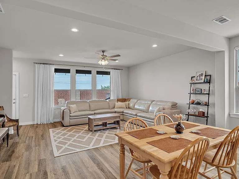 7012 Expedition Dr — Photo 16