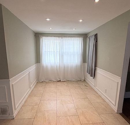 2nd image of 6835 Main St