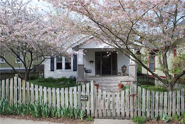 1st image of 1521 Forrest Ave