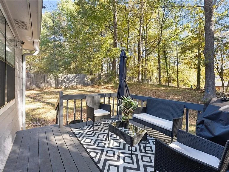 4041 Woodbridge Ct — Photo 25