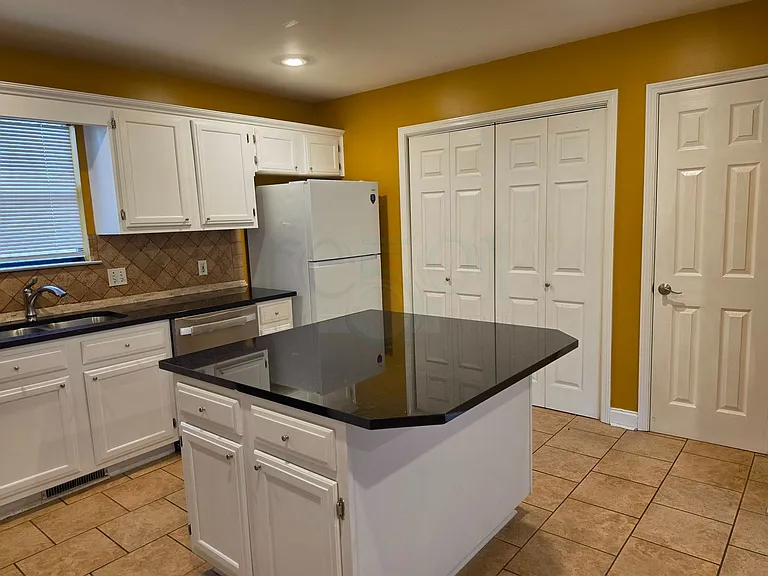 6 Woodlore Ct — Photo 9