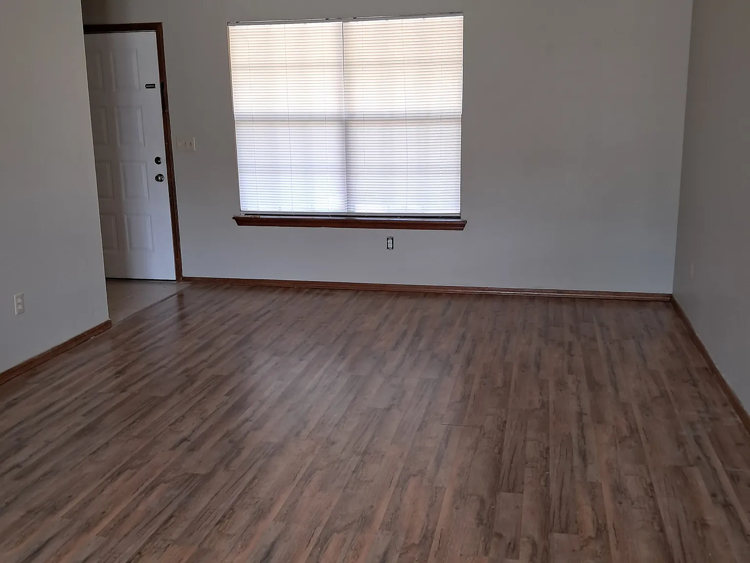 4 bed, 1700 sqft, $1,375 — Photo 3