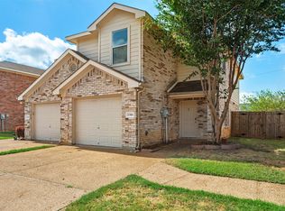 2306 Kingsway Dr, Arlington, TX 76012