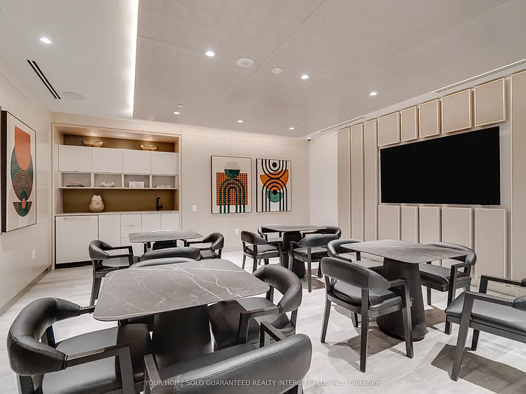858 Dupont St #717 — Photo 46