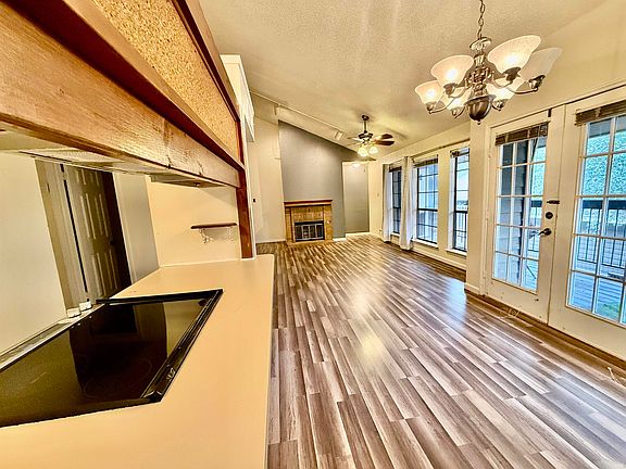 3rd image of 8633 Datapoint Dr APT 226
