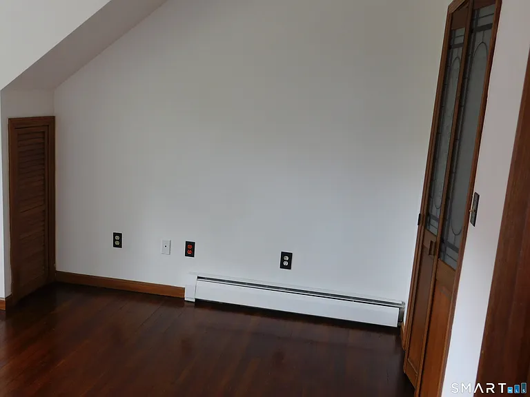 59 Fair St — Photo 8