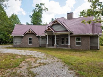 170 White Creek Ct, Deer Lodge, TN, 37726