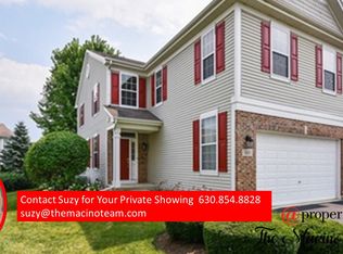 365 Nelson Dr, Geneva, IL 60134