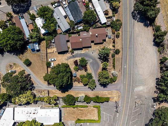 3rd image of 8461 Uva Drive