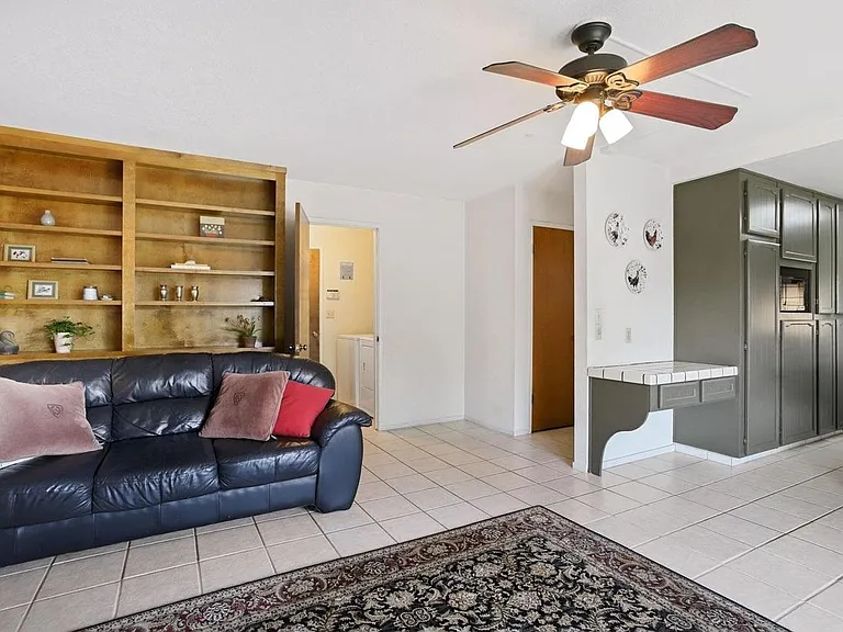 5205 Verdi Way — Photo 24