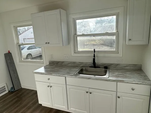 15706 Glendale Ave, Cleveland, OH 44128