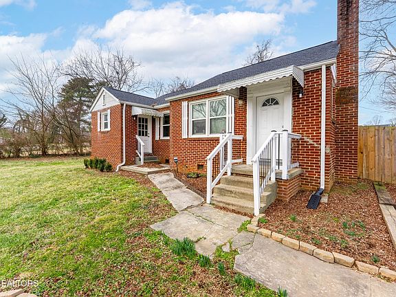 4th image of 101 Colonial Dr