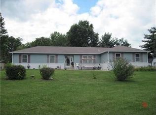 1012 E Bunker Hill Trl, Mooresville, IN 46158