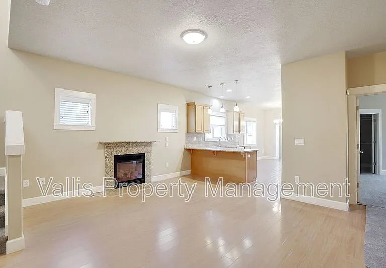 5164 Andresen St SE — Photo 11