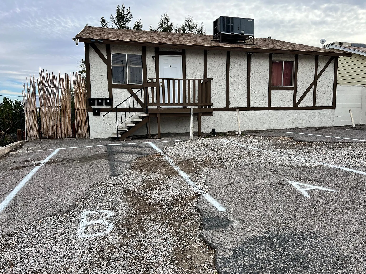 2 bed, 750 sqft, $1,200 — Photo 1