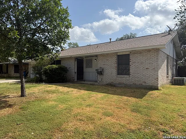 3 bed, 2.0 bath, 1116 sqft, $1,500 — Photo 2