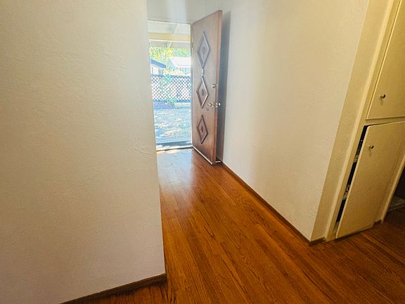 5th image of 1317 Alder Pl