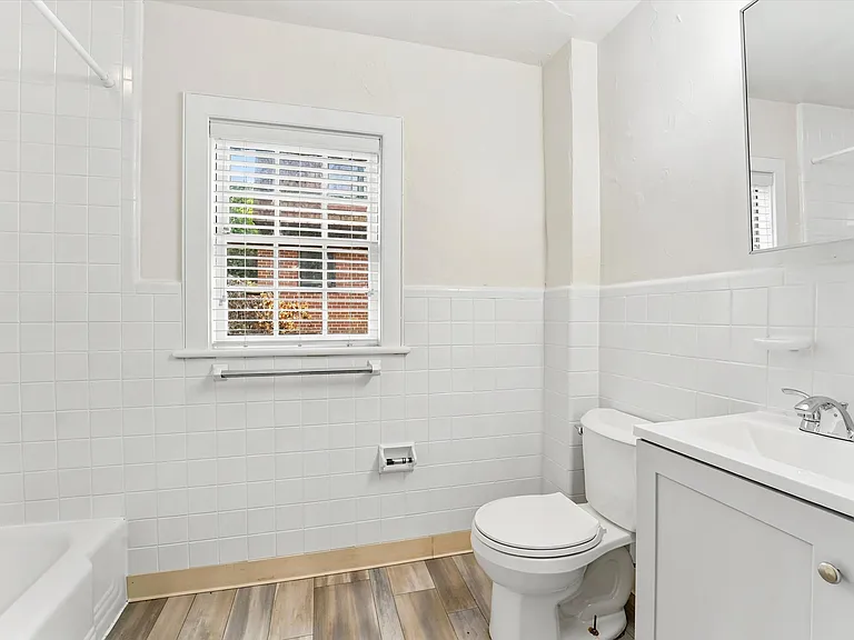 108 Elfreths Aly — Photo 1